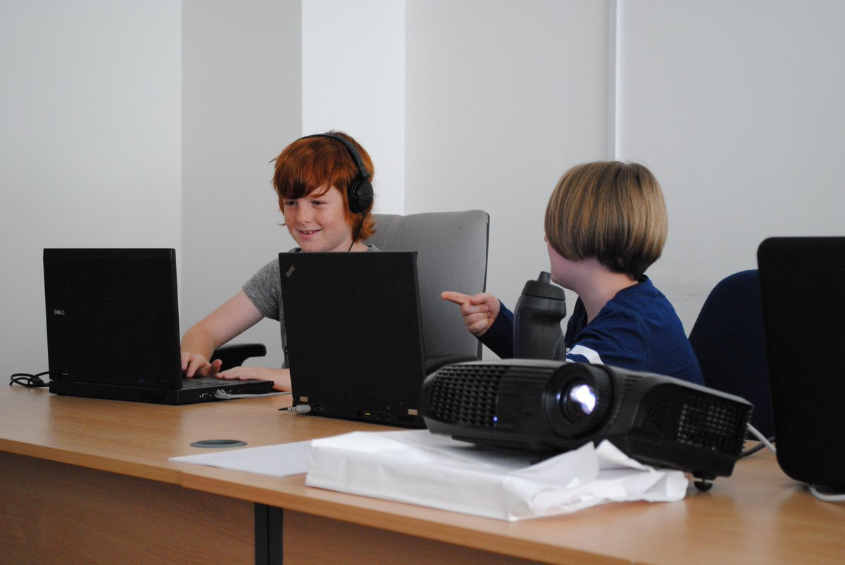 CodezAcademy's tweet image. Do you think you can help make a change to a young persons life! Why not do something positive today! #learncode