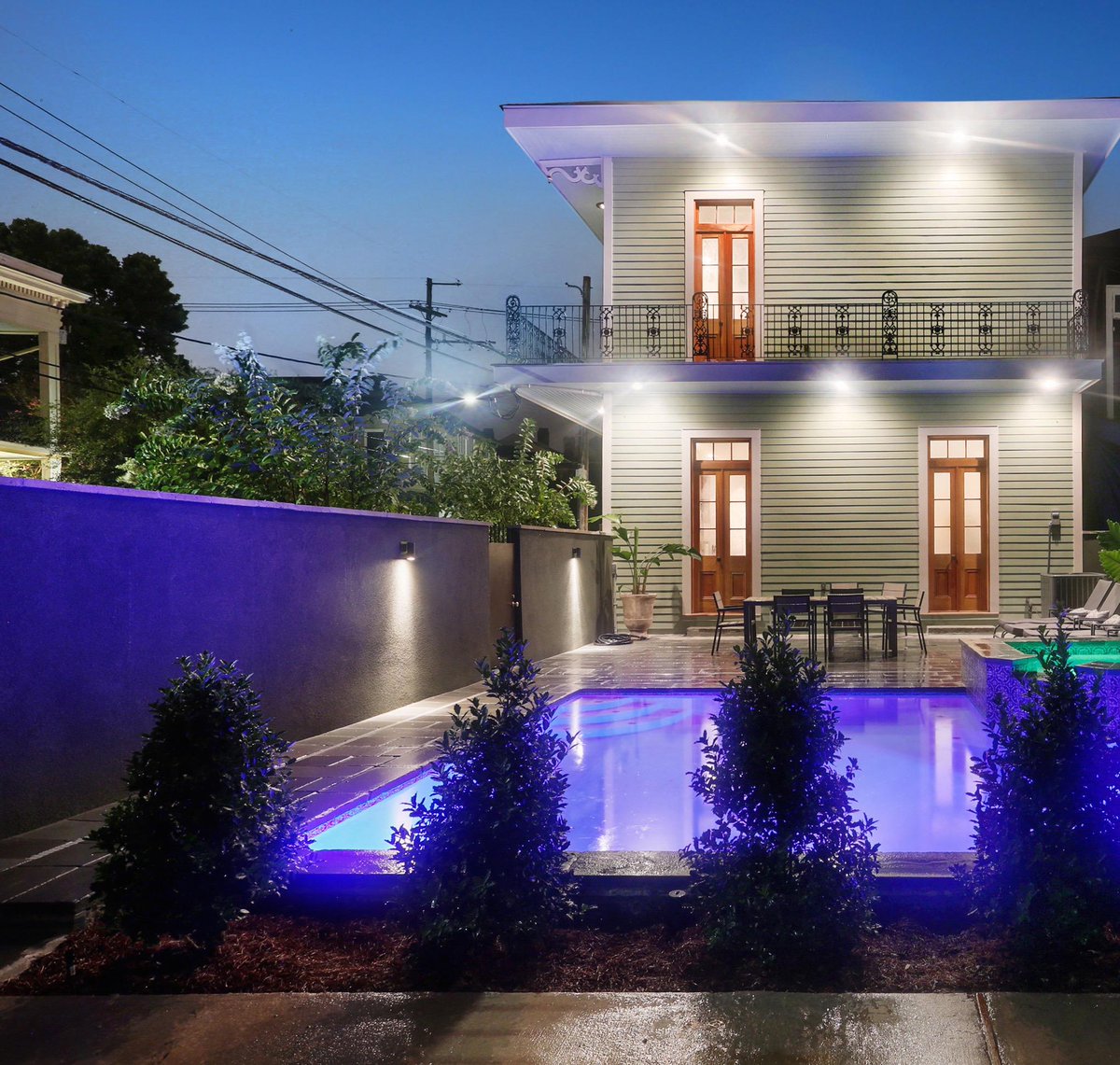 Here is a photo of this sweet #NOLA property for rent in the Garden District. See more here: summitnola.com/properties/250…