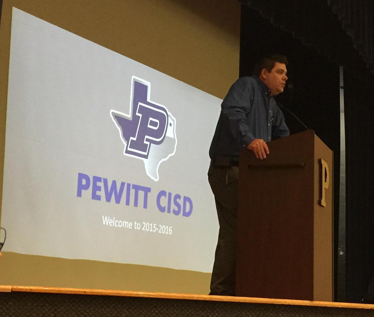 Cascade__Gov's tweet photo. Superintendent, Dr. Andy Reddock, welcomes the faculty and staff of Pewitt CISD #PewittStrong #PewittPride http://t.co/HK9aCLbvO0