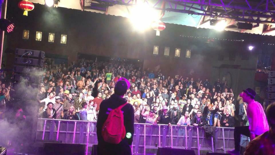 MillieManders's tweet photo. Well! @BoomTownFair was EPIC! Can't thank @THESNARESKA enough for having me along. Love you! xx http://t.co/nId7qqKWxN