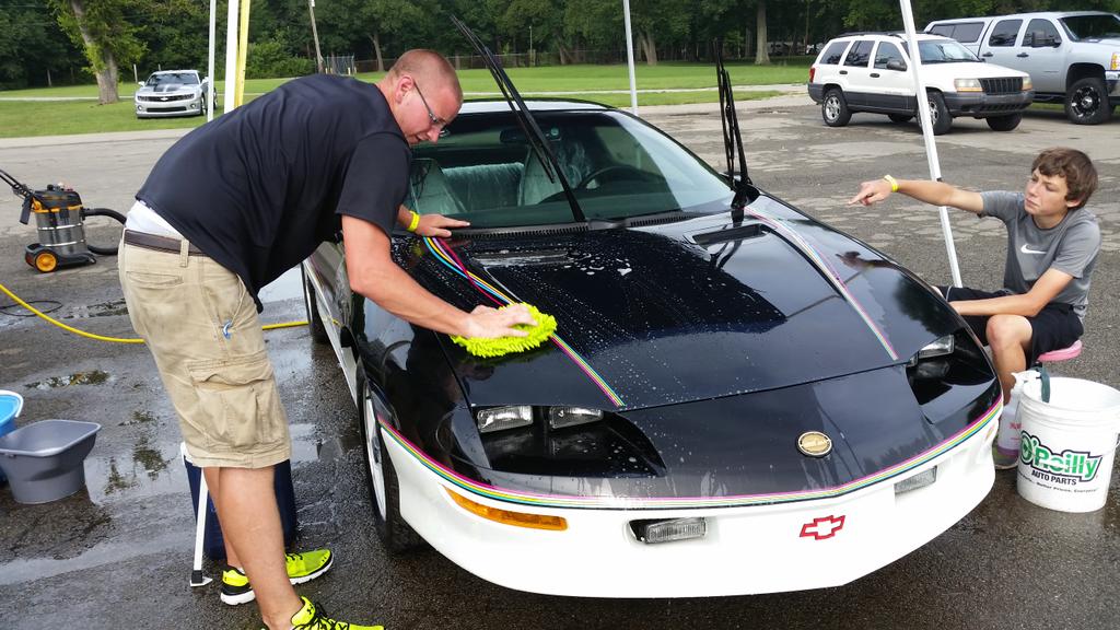MorrisAutDetail's tweet image. Detailing @BeechBendPark own Mr. Dallas Jones, 1993, only 56 original miles camaro! @Camaro5 #camarofest #bgky