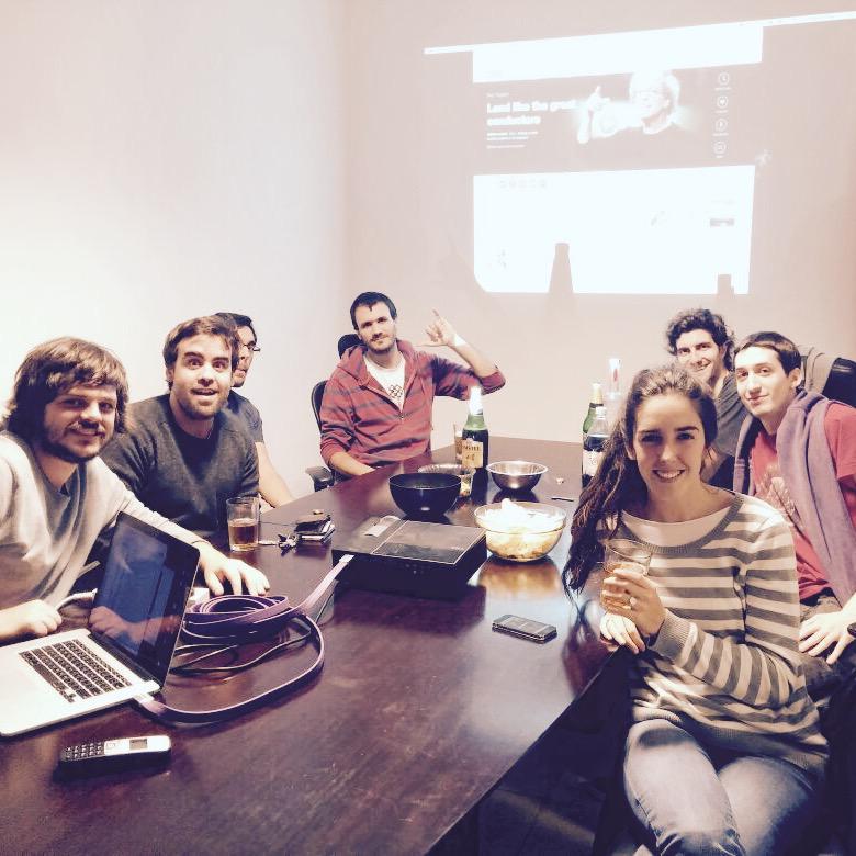 cran_io's tweet photo. Maratón de TED Talks en la Cranio House!!! #GoGeek #StartupBsAs http://t.co/aR9m2zSmXj