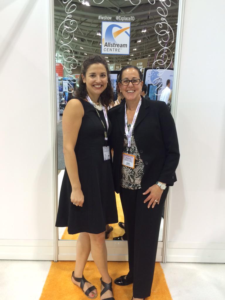 stephanie lander tweet media