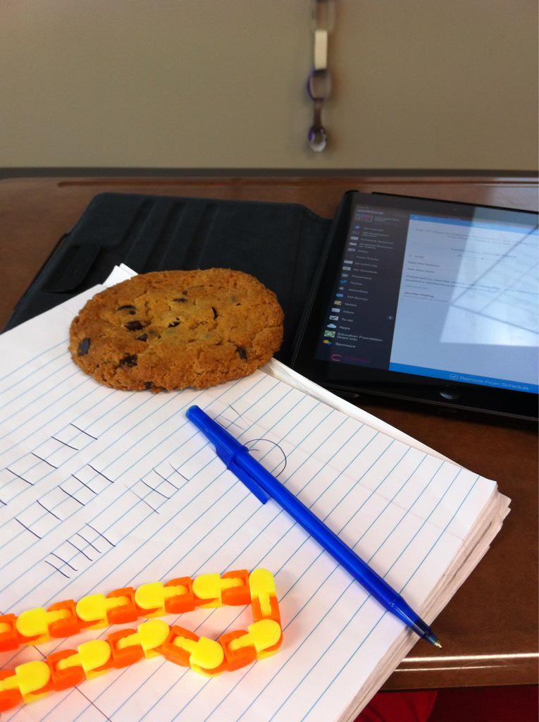 jameejb's tweet photo. Cookies at #youmattercsisd !thanks @SweetBlessShan and @KellyKovacs1 for all of your hard work and ppl hrs! http://t.co/dB12baCjgJ
