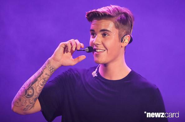 iamcatwomanx's tweet image. It's like an angel came by and took me to heaven...
#WhereAreUNowVMA