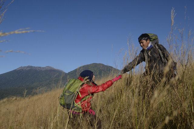andre_traveller's tweet photo. Temani aku mendaki. Agar kau tau sikapku terhadapmu @PendakiHijabers @PendakiCantik @infopendaki http://t.co/JzBclZv12V