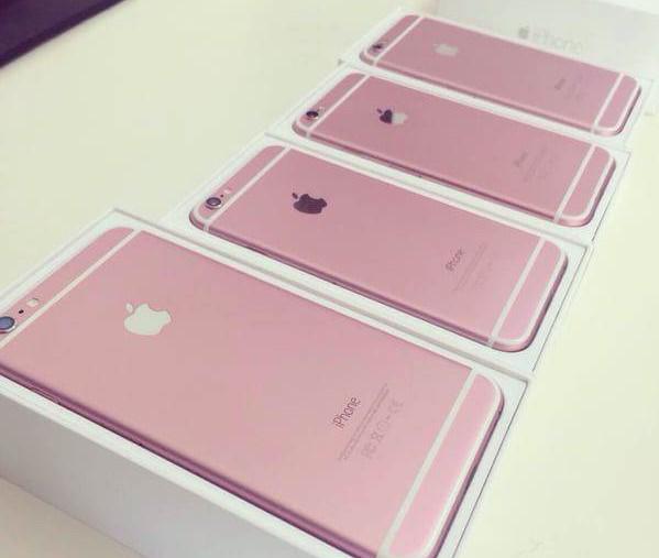macthainews's tweet photo. มาแน่ !! หลุดภาพ iPhone 6s สีชมพู สวยงามถูกใจสาวๆ แน่นอน http://t.co/XQdJ9isuv0 http://t.co/7G6WwDpvyj