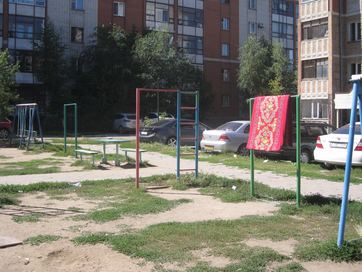linuxlive2014's tweet image. #детскаяплощадкаАстаны