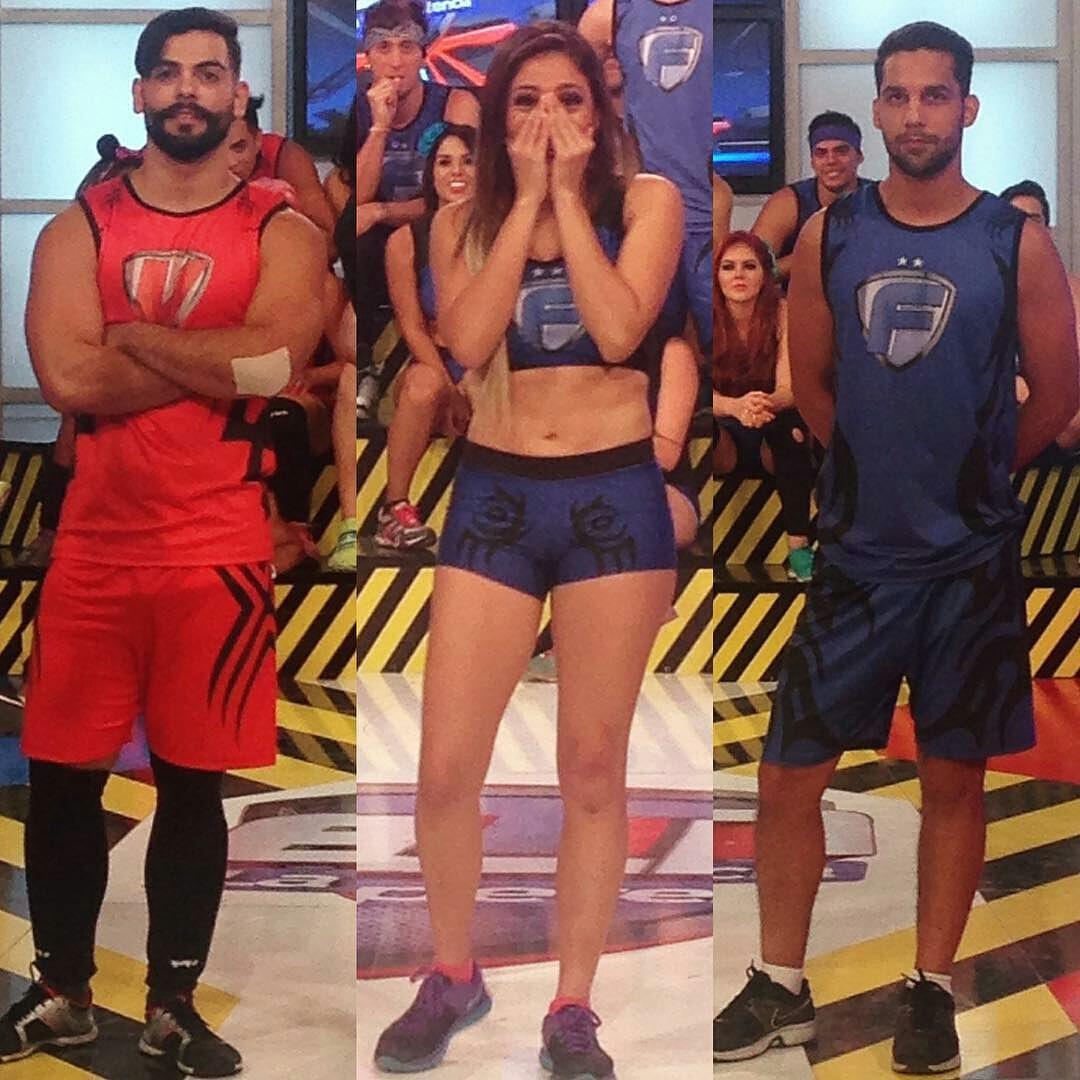 BLNCompetencia's tweet photo. ANGELA SE QUEDA CON  JOSE O JUAN DIEGO? OPINEN CON LOS HT #AngelaSeQuedaConCordero #AngelaSeQuedaConJuanDiego http://t.co/1nWezrsRAA