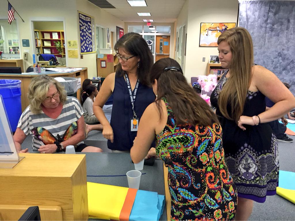 DavisDriveMS's tweet image. Building Bridges (and Relationship) #DriveFwd #Leadership #chartingourcourse @WCPSS @WakeMiddle