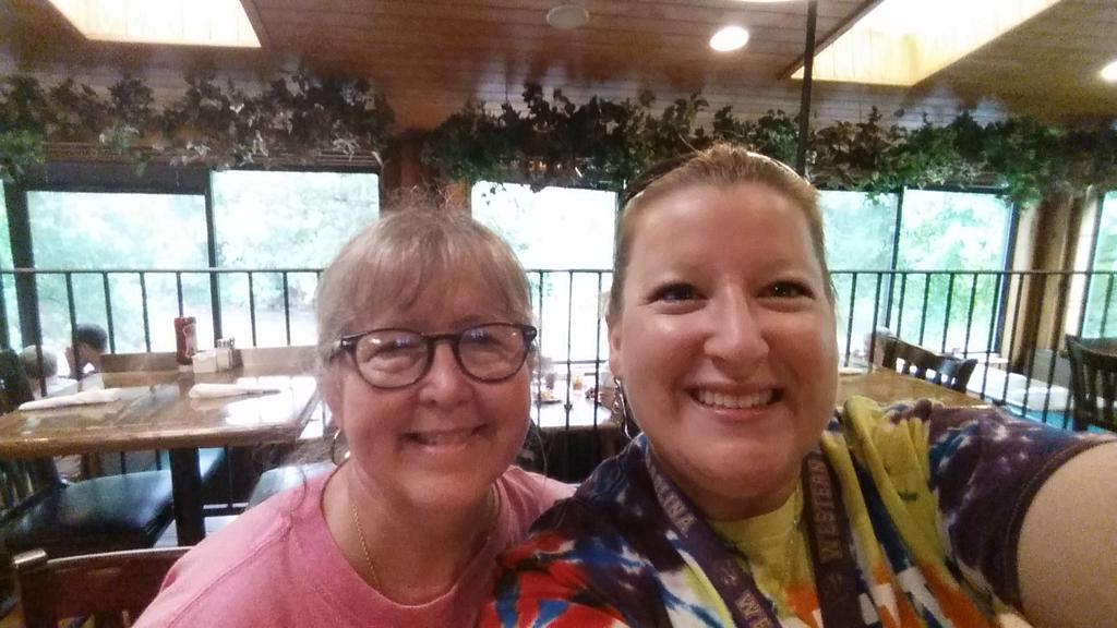 CrystalRandal17's tweet photo. The two birthday girls. Lunch with our great team. #bestatthecrest http://t.co/yZKeMLwfMF