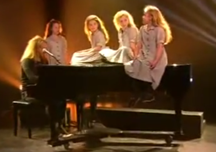 london_theatre's tweet photo. Need a morning smile? Check out @timminchin &amp; the Australian Matildas performing Naughty https://t.co/xbf8z9UpCm http://t.co/5WmqkcAwPn