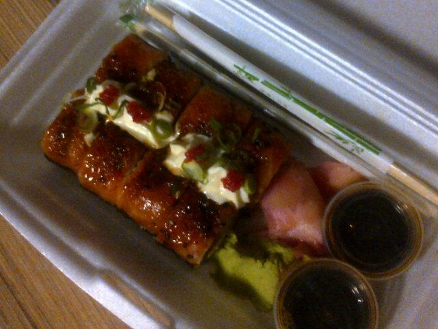 25iamMAC's tweet photo. Got me some take-away #Sushi for supper :) yummies  :p http://t.co/wxgS02AaYj