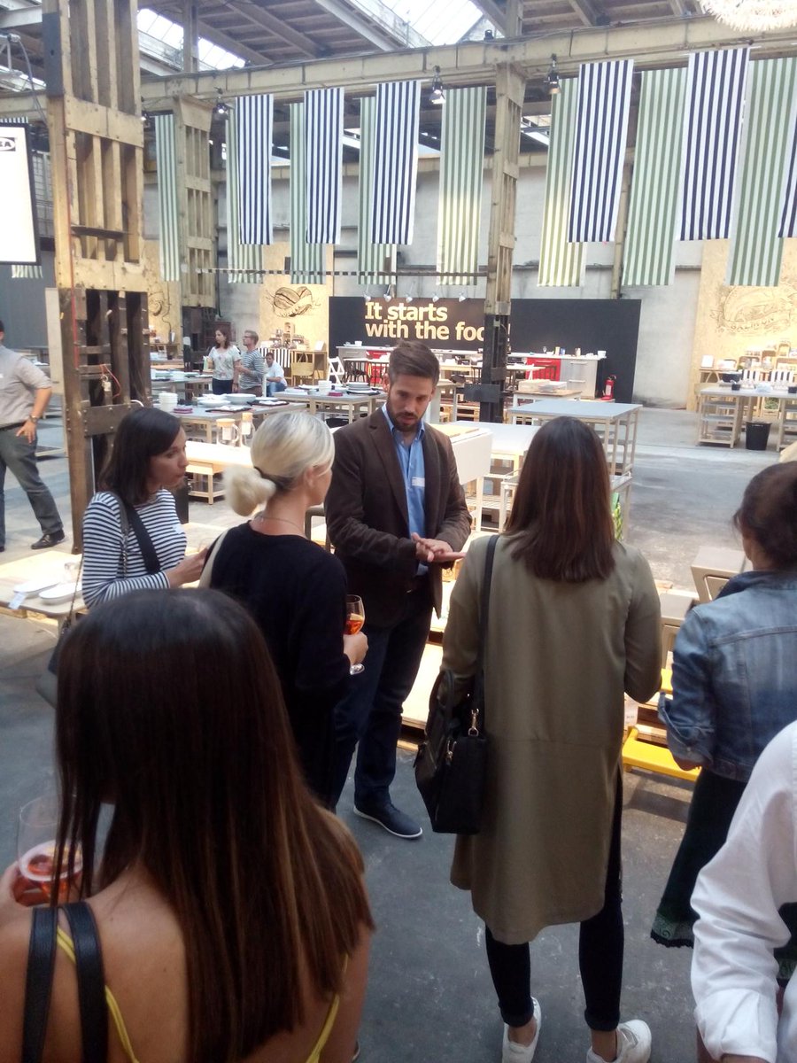 IKEA_CH's tweet image. .@hosennen erklärt #democraticdesign am IKEA Bloggerevent #everydaycooking