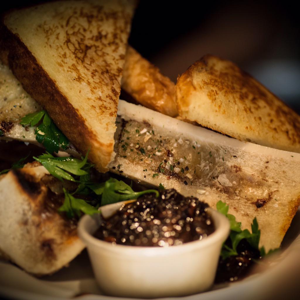 Au Cheval Diner (@aucheval) on Twitter photo Roasted marrow bones with beef cheek marmalade #AuCheval #Hogsalt Roasted marrow bones with beef cheek marmalade #AuCheval #Hogsalt