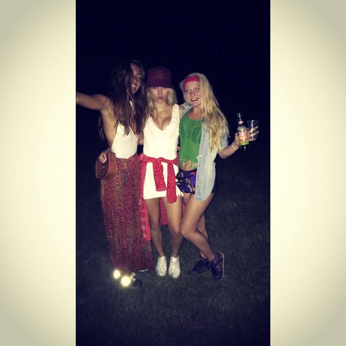 Such a good night last night😁😋 http://t.co/U9O4PGgAsL<a href="/tag/comfy"class="tags"><span>#comfy</span></a>