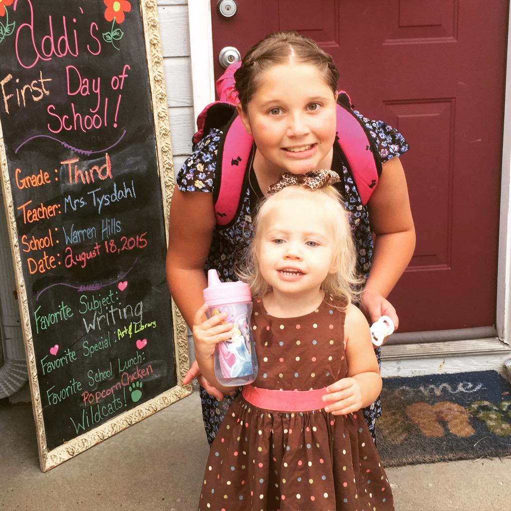 BigSisAddi's tweet photo. First Day of Third Grade!!!! #1stDay #readytodominate #WarrenHills #Wildcats http://t.co/z0jxK1RZ9s