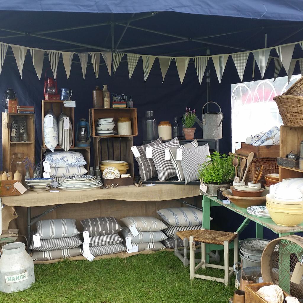 harryandfrank's tweet photo. Some pics of our stall from #bakewellbakingfestival 
We had such a great weekend!

X http://t.co/jmAH56o0Ji