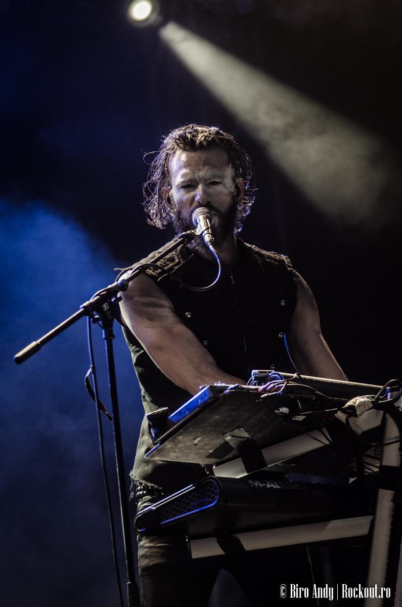 Rockoutevents's tweet photo. @combichristarmy  photos from @Rockstadt_Fest http://t.co/W3xK9ggxE2