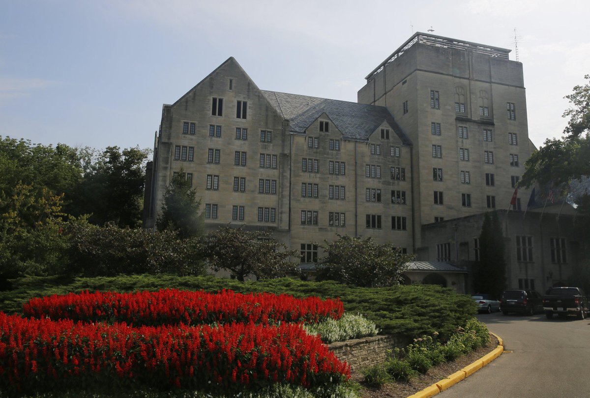 Don't be shy, let's hear those <a href="/IUBloomington/">IU Bloomington</a> traditions. What's your favorite? #iumovein #iuww15