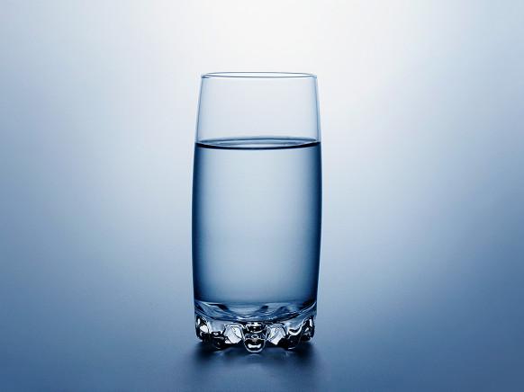 WIRED's tweet photo. The science behind why that glass of water by your bed tastes so nasty in the morning: http://t.co/KYLjsGGarZ http://t.co/3BYVb2e1eG