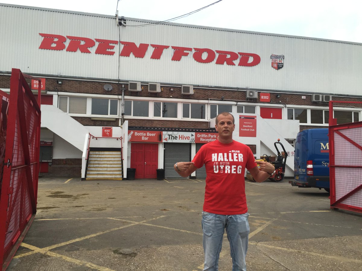 mr_verstraete's tweet photo. @HallerSeb You don't belong in Brentford! The gate is closed #fcutrecht #brentfordfc #eredivisie http://t.co/zGOv0GhX54