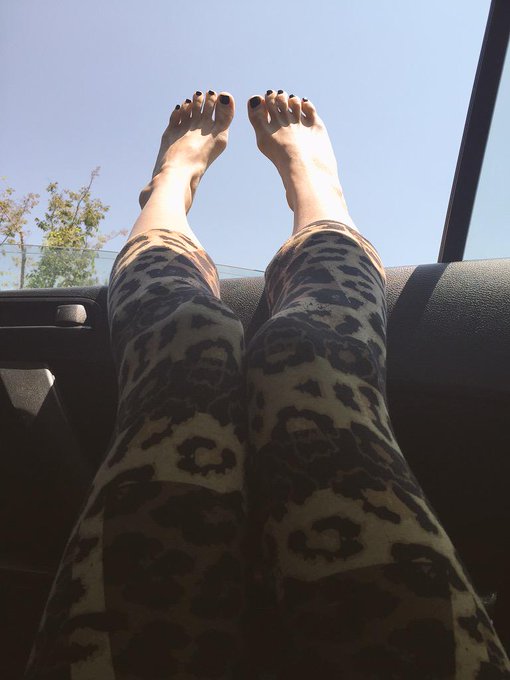 #Feet in the air like I don't care! All I'm missing is a sangria in my hand☺️🍷 http://t.co/NyIHn2ulE<a href="/tag/feet"class="tags">#Feet</a>