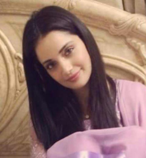 LollywoodLover's tweet photo. SIMPLICITY IS BEAUTY 
@ArmeenaRK prove dis todayyy love u tonssss :* <3 http://t.co/afWRNU9k65
