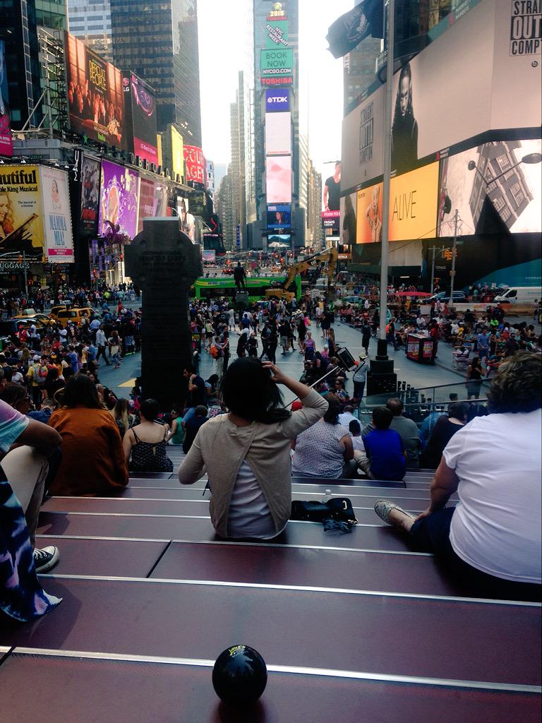 LittleMix's tweet photo. NYC! LM had many performances here. Find the #BlackMagic 8 ball to attend the #LittleMixAnniversary tmrw! Mixers HQ x http://t.co/Uq4hLgYddJ
