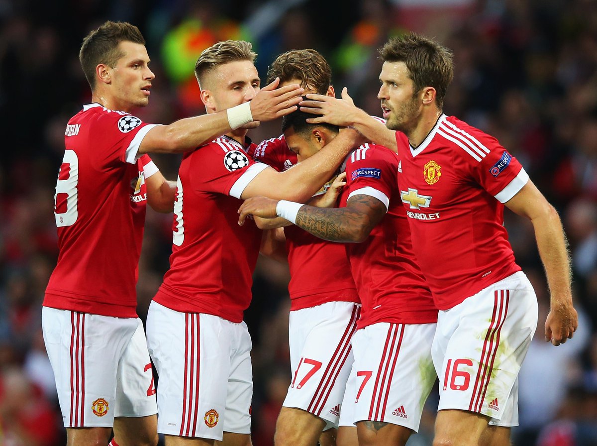 SkySportsPL's tweet image. Memphis Depay's double means #MUFC lead @ClubBrugge 2-1 at half-time. More here: skysports.tv/bwAgys #SkyFootball