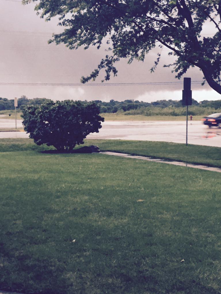 KMuk11's tweet photo. Plainfield looking east @jerrytaft http://t.co/z1HUDc4eT3
