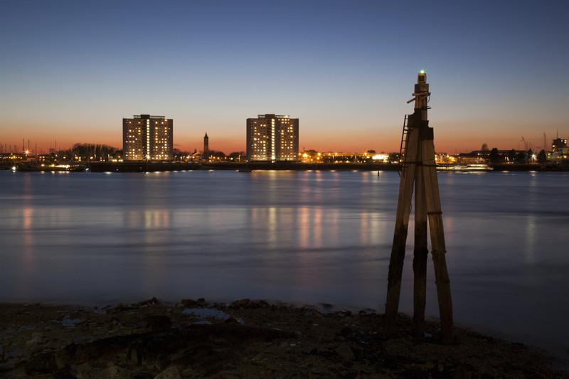 broadreachsail's tweet photo. We love night sailing &amp; pilotage... join us on an RYA course and navigate Portsmouth harbour at night..... http://t.co/Qifd2mY1FP