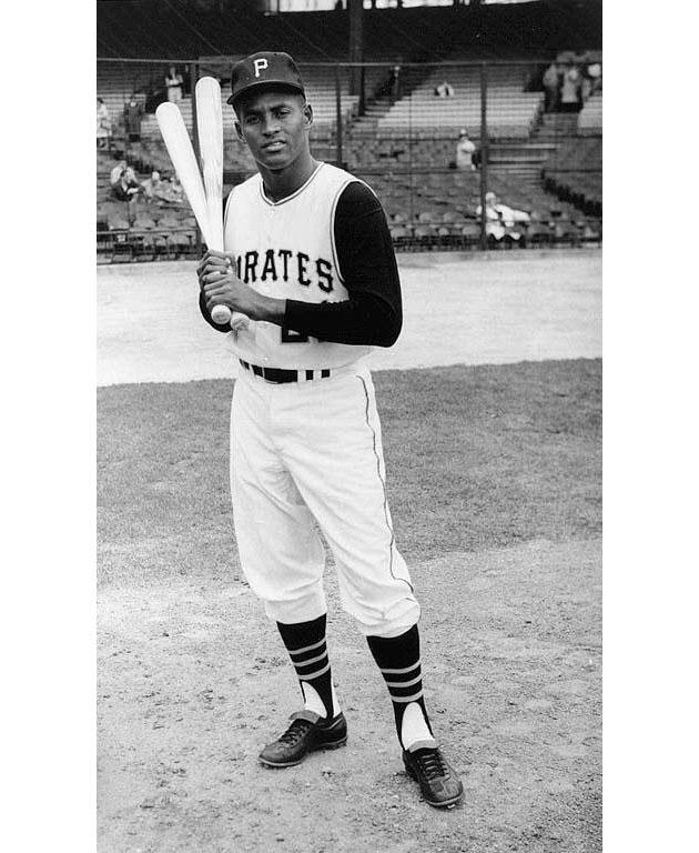 Happy birthday, Roberto Clemente! Smithsonian to hang his portrait in \Recognize series:  