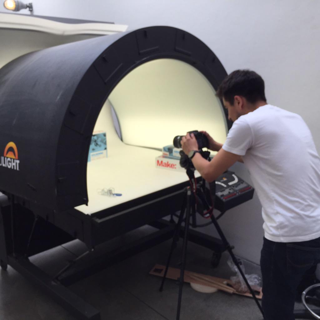 sonias (@sonias) on Twitter photo #behindthescenes <a href="/sergioburgosca/">Sergio Burgos</a> taking photos of our new #Arduino #soldering kits for sale soon <a href="/MakerShed/">Maker Shed</a> #behindthescenes <a href="/sergioburgosca/">Sergio Burgos</a> taking photos of our new #Arduino #soldering kits for sale soon <a href="/MakerShed/">Maker Shed</a>