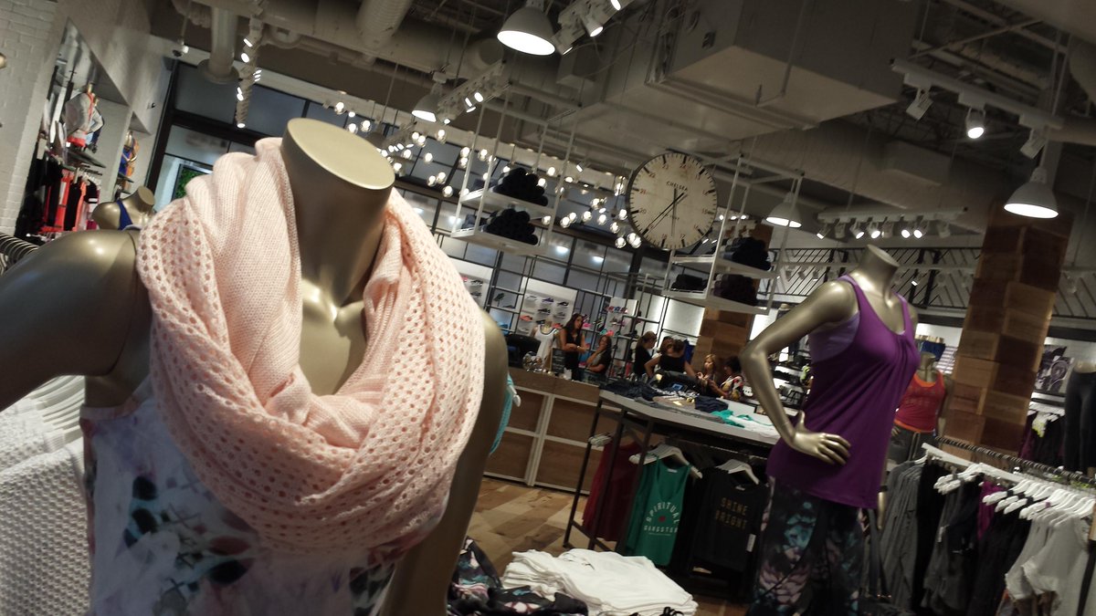 Getting a sneak peek tonight inside the new chelsea collective by dick