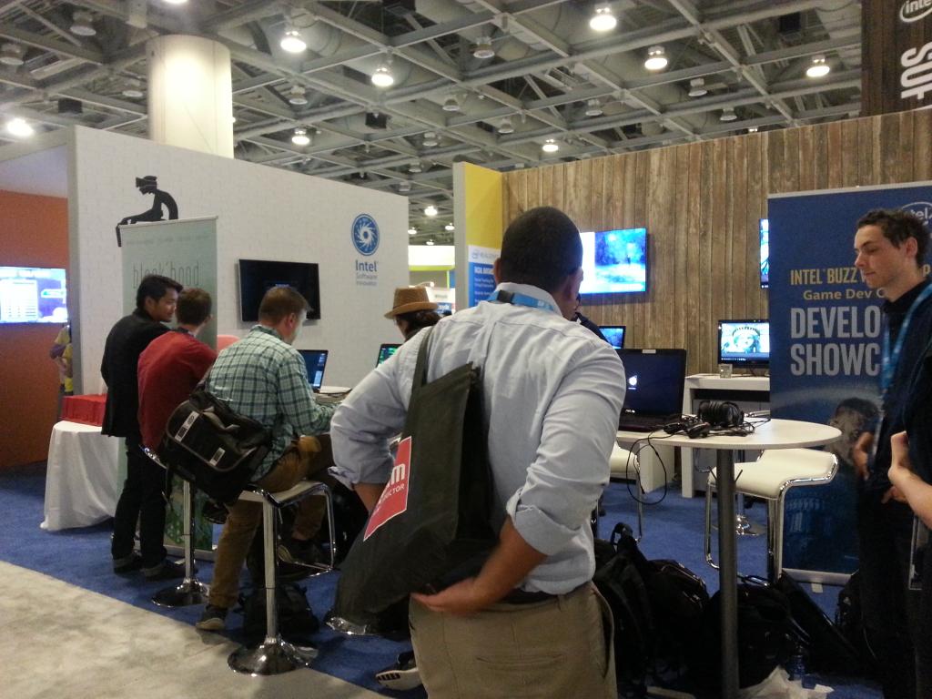 bemyapp's tweet image. #devshowcase #buzzworkshop@IDF15 everyone loves the games!