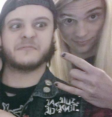 NunziaInsanity's tweet image. #MakeLifeBetterIn3Words Sons of Insanity #1Buzz #Vegas #OriginalRock Sonsofinsanitymusic.com #SOI #FriendsofInsanity