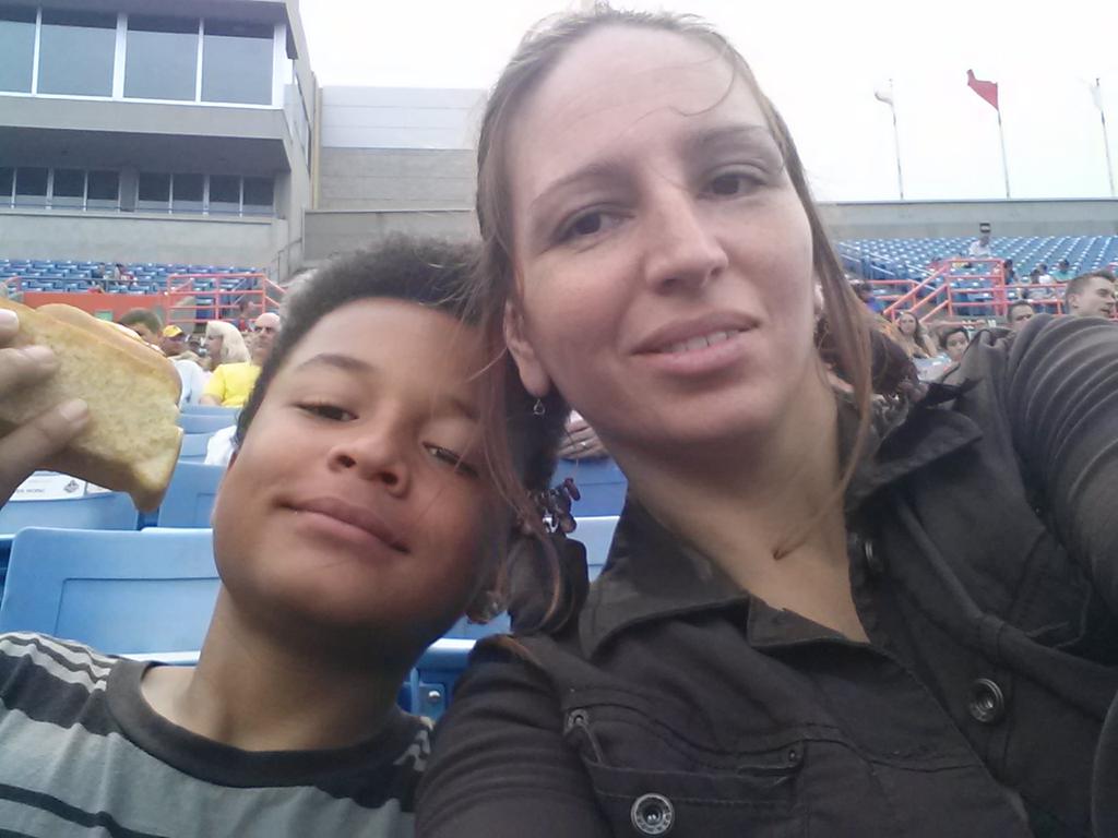 BOSSLADY_TIGER's tweet photo. #selfieseason

GO CHAMPIONS GO!!!! http://t.co/2VSnHO0Gst