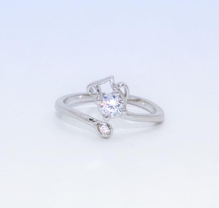 ZoboStyle's tweet photo. Aquarius Zodiac Ring😍 http://t.co/sbKvC595aZ
