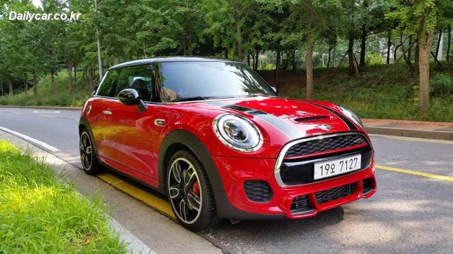 allrightcar's tweet photo. [올라잇카 매거진 > 중고차 시승기]
뉴 미니 JCW, 강력한 펀카로의 가치
http://t.co/dbRlSiMQsa
#올라잇카 #중고차추천 #프로파일링 #중고차 http://t.co/1NPO9uvuoP