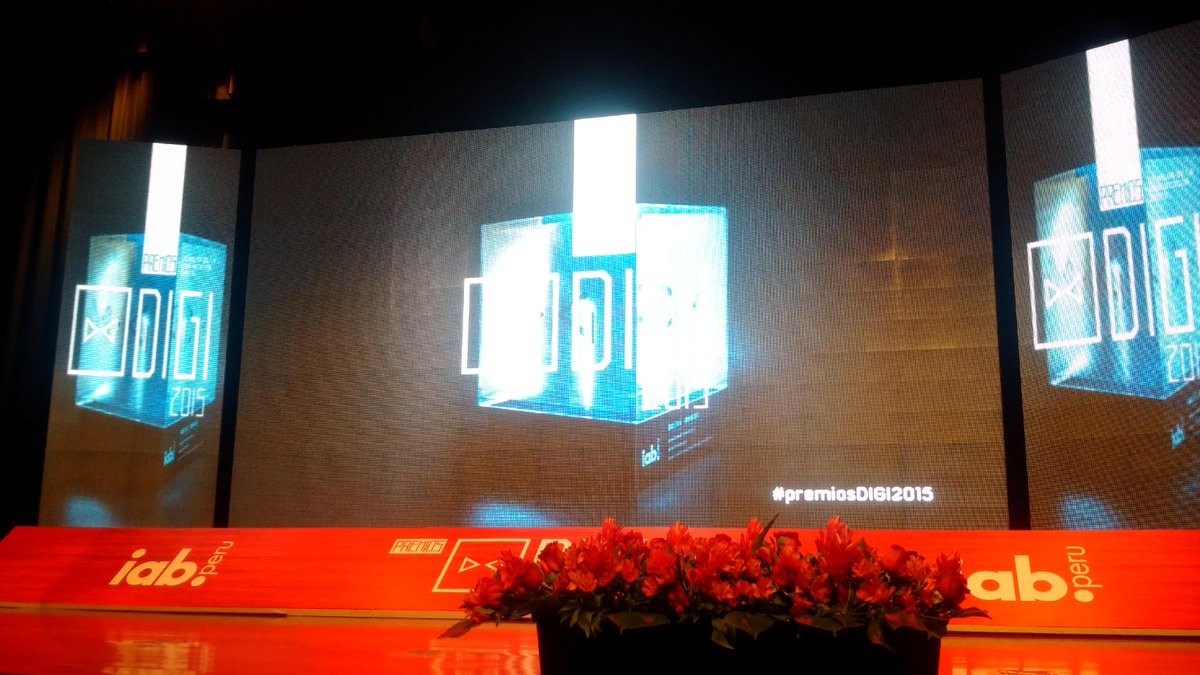 Danielpm1's tweet image. Empezamos #premiosDIGI2015 #IABPeru :)