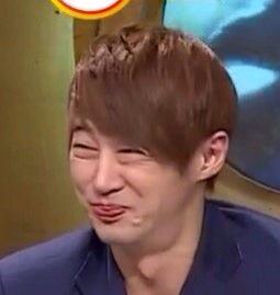 KimStefChi98's tweet photo. Esa cuerpa y esa expresión que enamora 😂😂 que rico jaja #JJsoloBangBang #HappyBDJinnie #ㅇㅃㄴㄷ내가쏜다 #JJTagKing36 http://t.co/7WBWZldODV