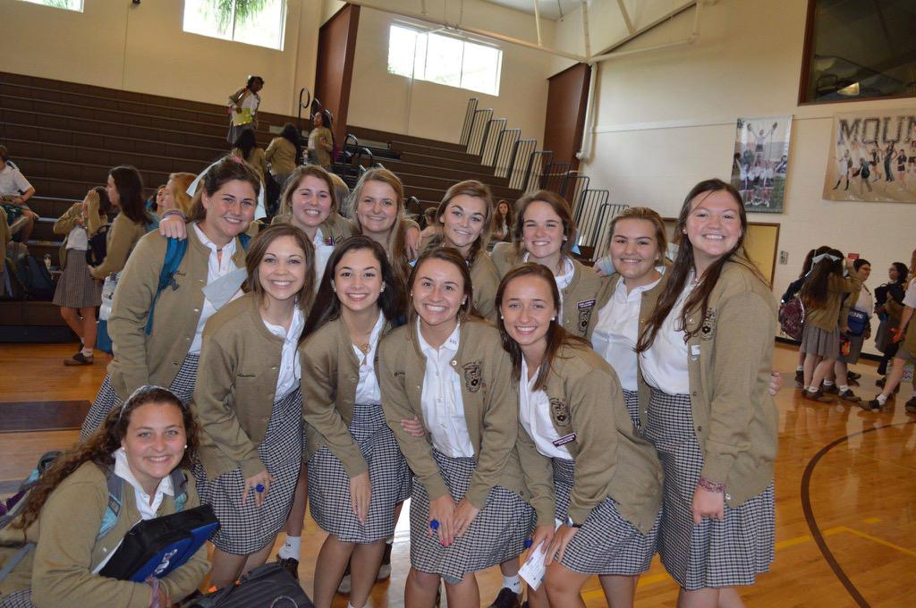m_cazaubon's tweet photo. Only tan I'll keep all year ❤️💙 #seniorboard http://t.co/cQXY6E6yRk