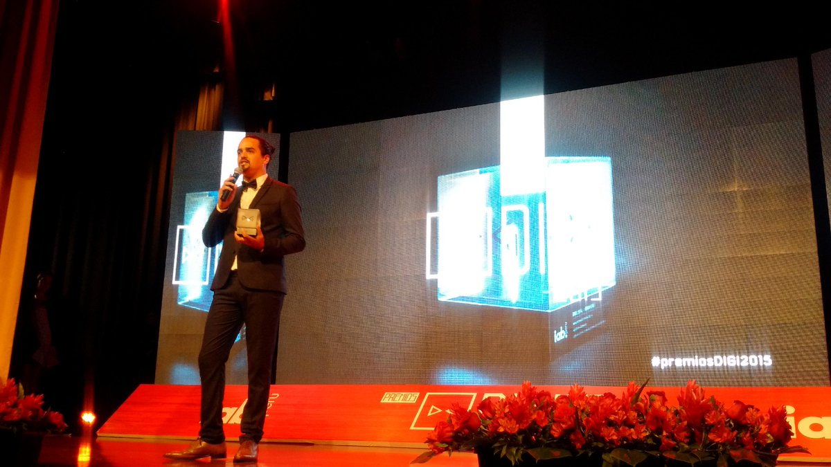 Danielpm1's tweet image. El gran Franco Cabrera presentador oficial del #iabperu :D #premiosDIGI2015
