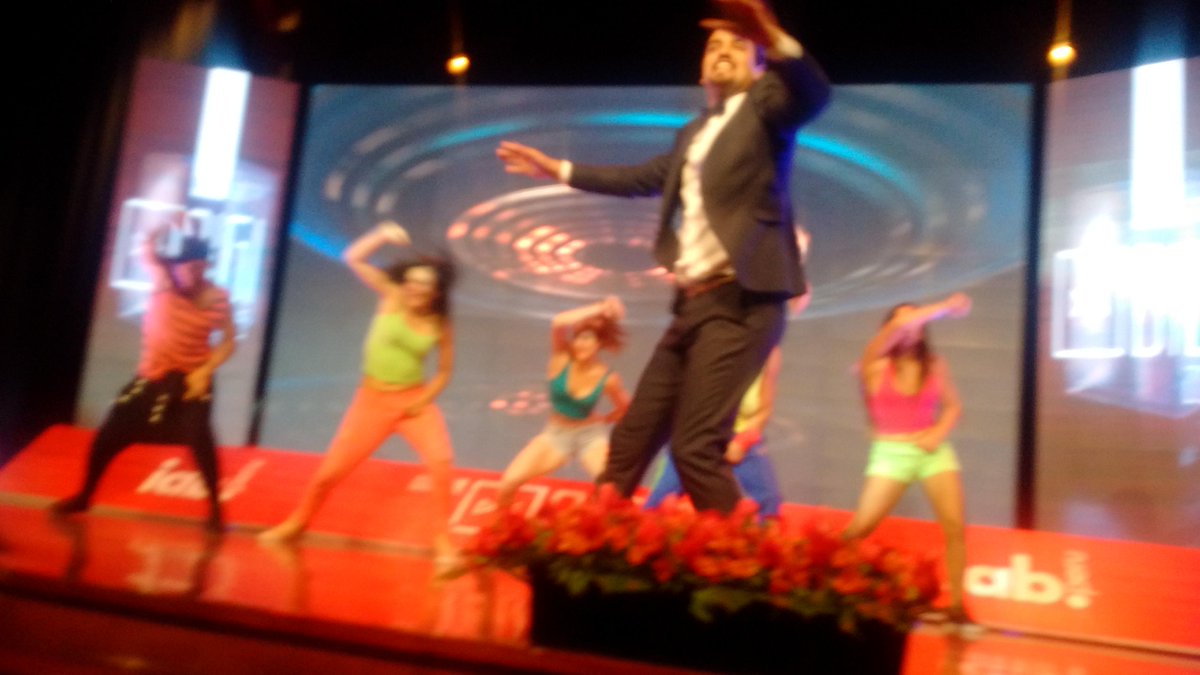 Danielpm1's tweet image. El gran Franco Cabrera presentador oficial del #iabperu :D #premiosDIGI2015