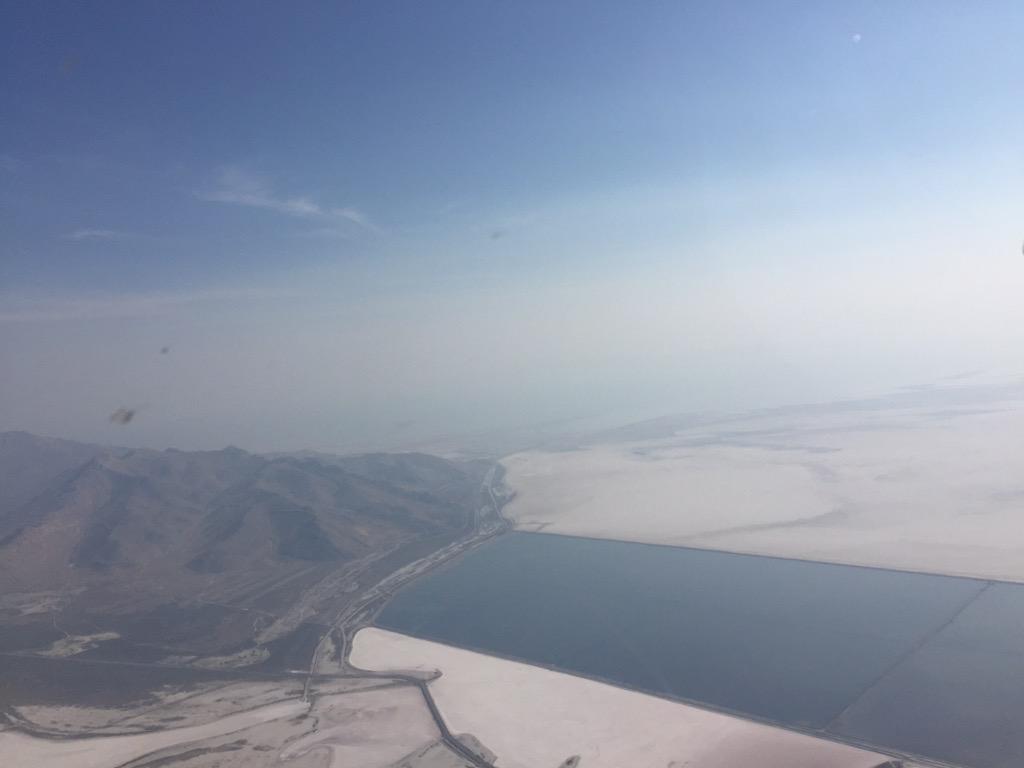ZachLaugh's tweet photo. Beautiful day flying with tons of smoke and low visibility! #AvGeek #PilotLife ✈️ http://t.co/ujL9ODlgma
