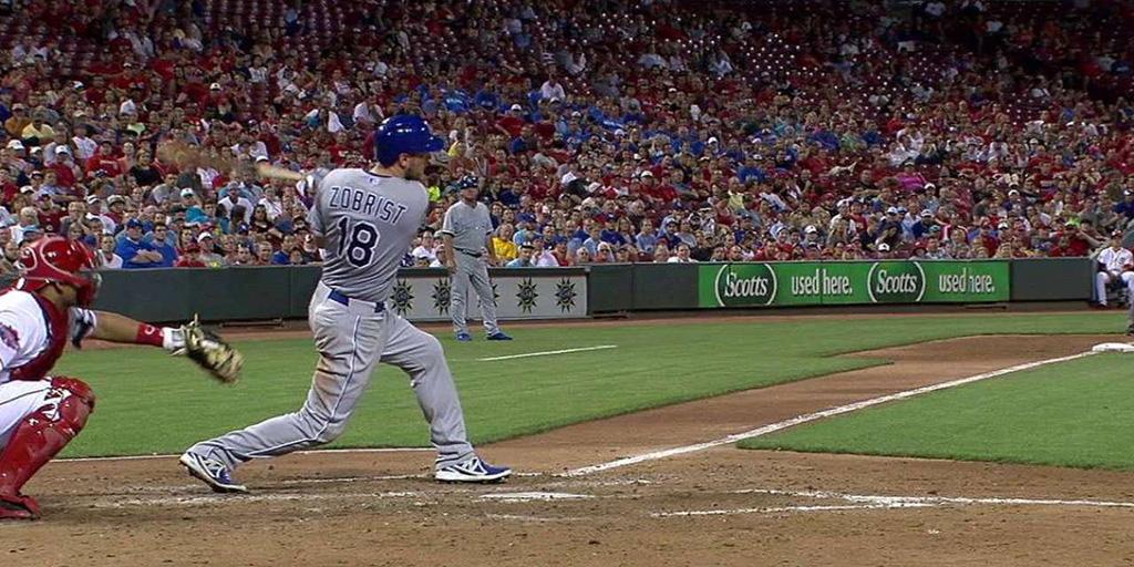Ben Zobrist greets Aroldis Chapman loudly to open the 9th: atmlb.com/1J2OGau #Royals