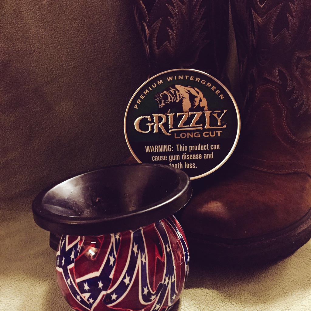LiveForDip's tweet image. Holy 6in1 grizzly can!!!!! #mudjug @jaredoutlaw