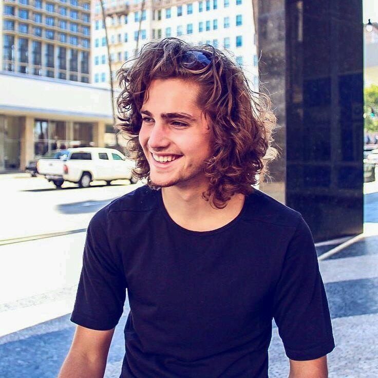 Happy Birthday to my favorite photographer. Love u so muuuch Danny!     