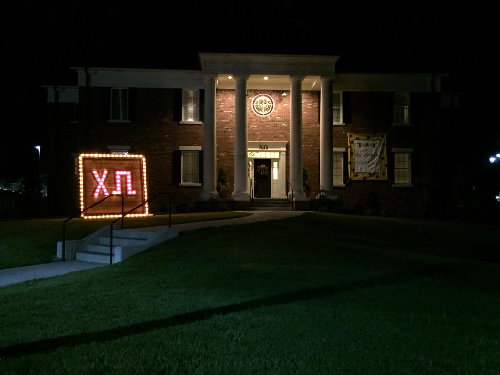 katieweyer13's tweet photo. Ready to light up the room tomorrow with my sisters✨ #astaterush2k15 http://t.co/0yVVfjrLtc